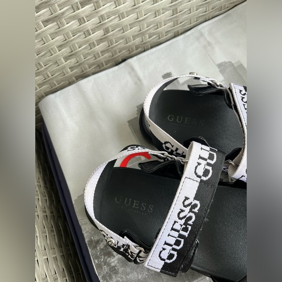 Saylors Logo Velcro Sandals guess size 8 in black / flat sandals - Picture 5 of 6